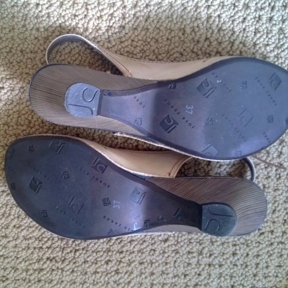 Jose Saenz designer Spanish heels with etching on - Picture 3 of 7